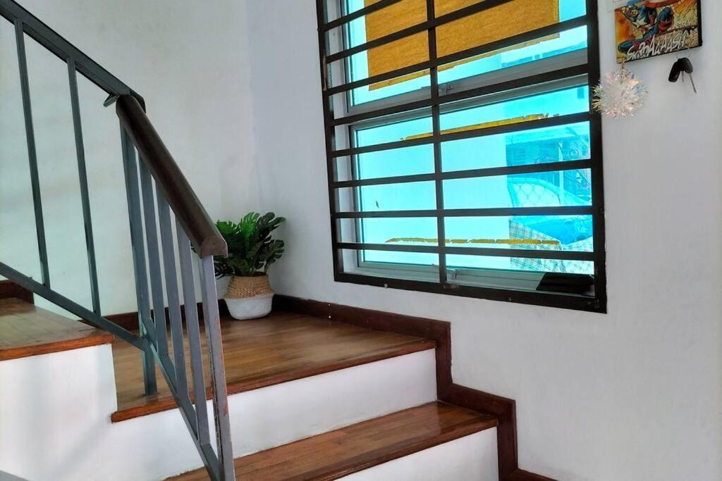 Iris 55 Corner Lot House Spacious Outdoor With Wi-fi