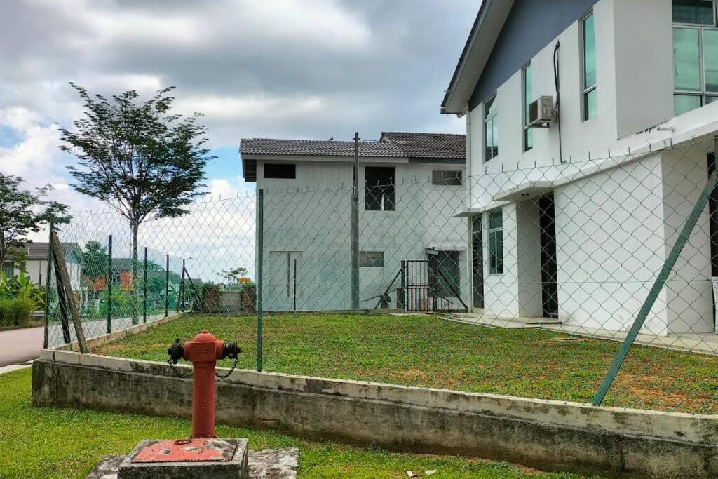 Rumah percutian Iris 55 Corner Lot House Spacious Outdoor With Wi-fi Johor Bahru